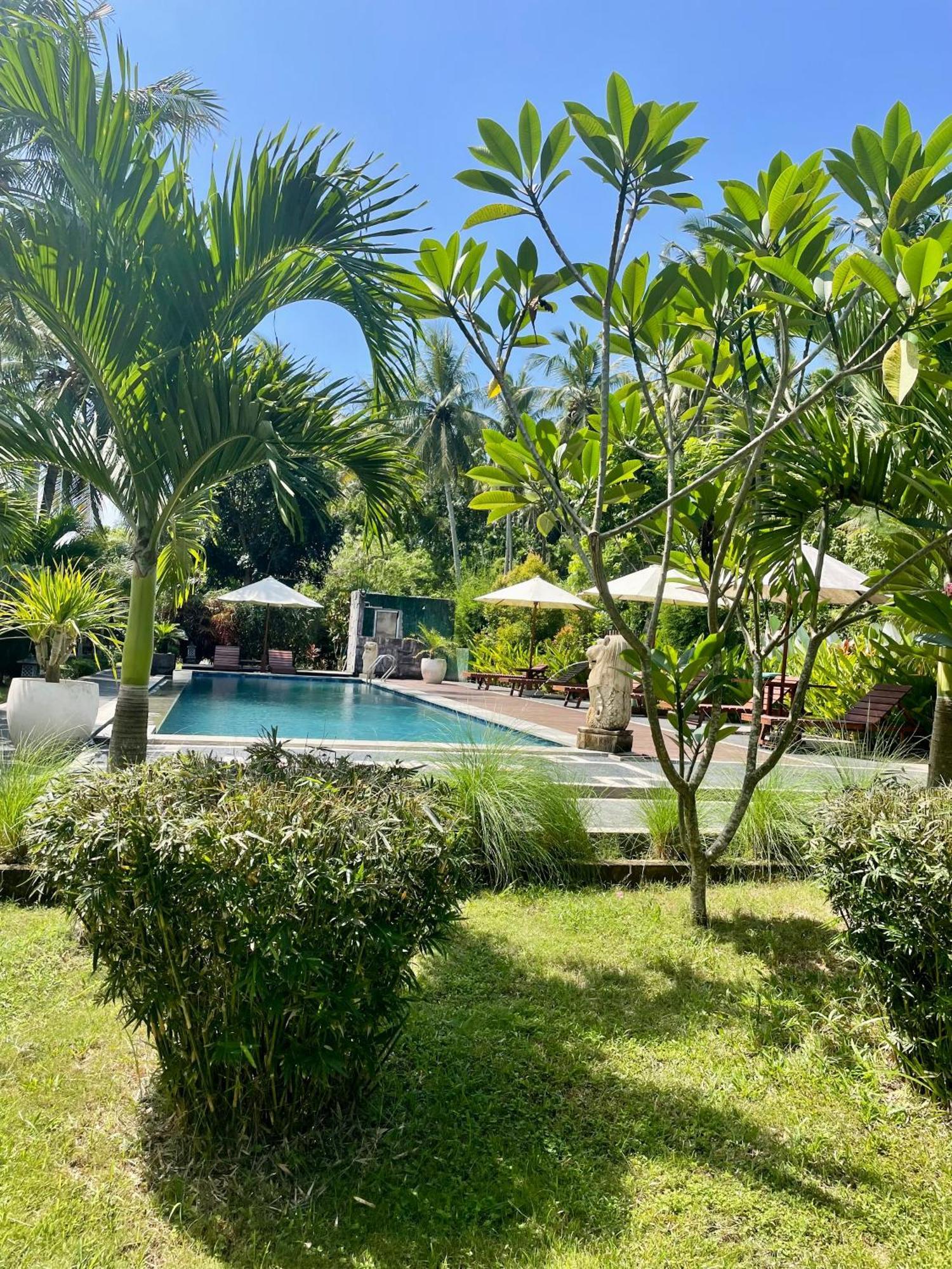 Red Island Villas Banyuwangi  Bagian luar foto